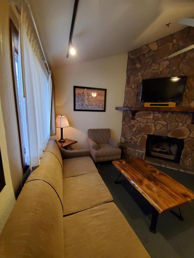 Getaways At Snow *