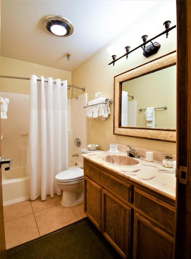 Getaways At Snow Lodge *