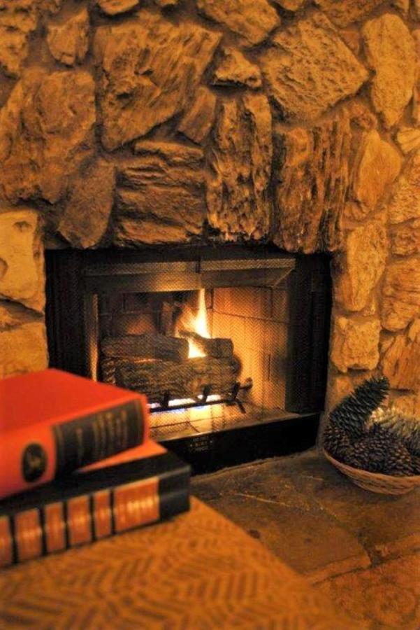 Getaways At Snow Lodge *